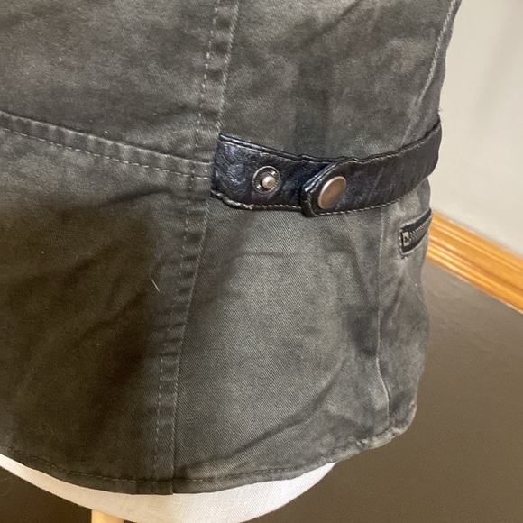 Chelsea & violet moss green & brown faux leather vest size XS NWOT - Picture 7 of 10